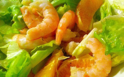 Escarola con gambas y naranja